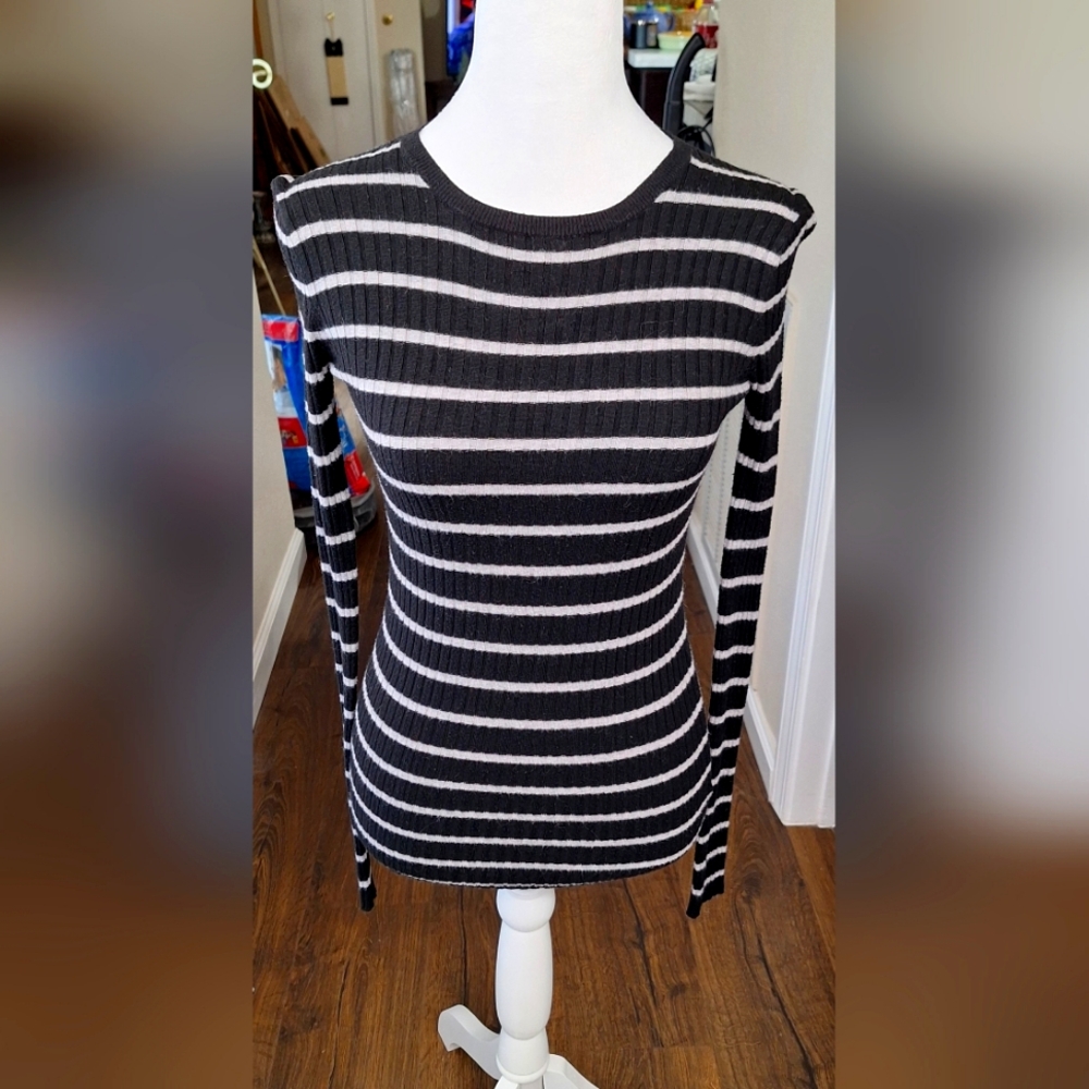 Philosophy Black and White Striped Fitted Top.